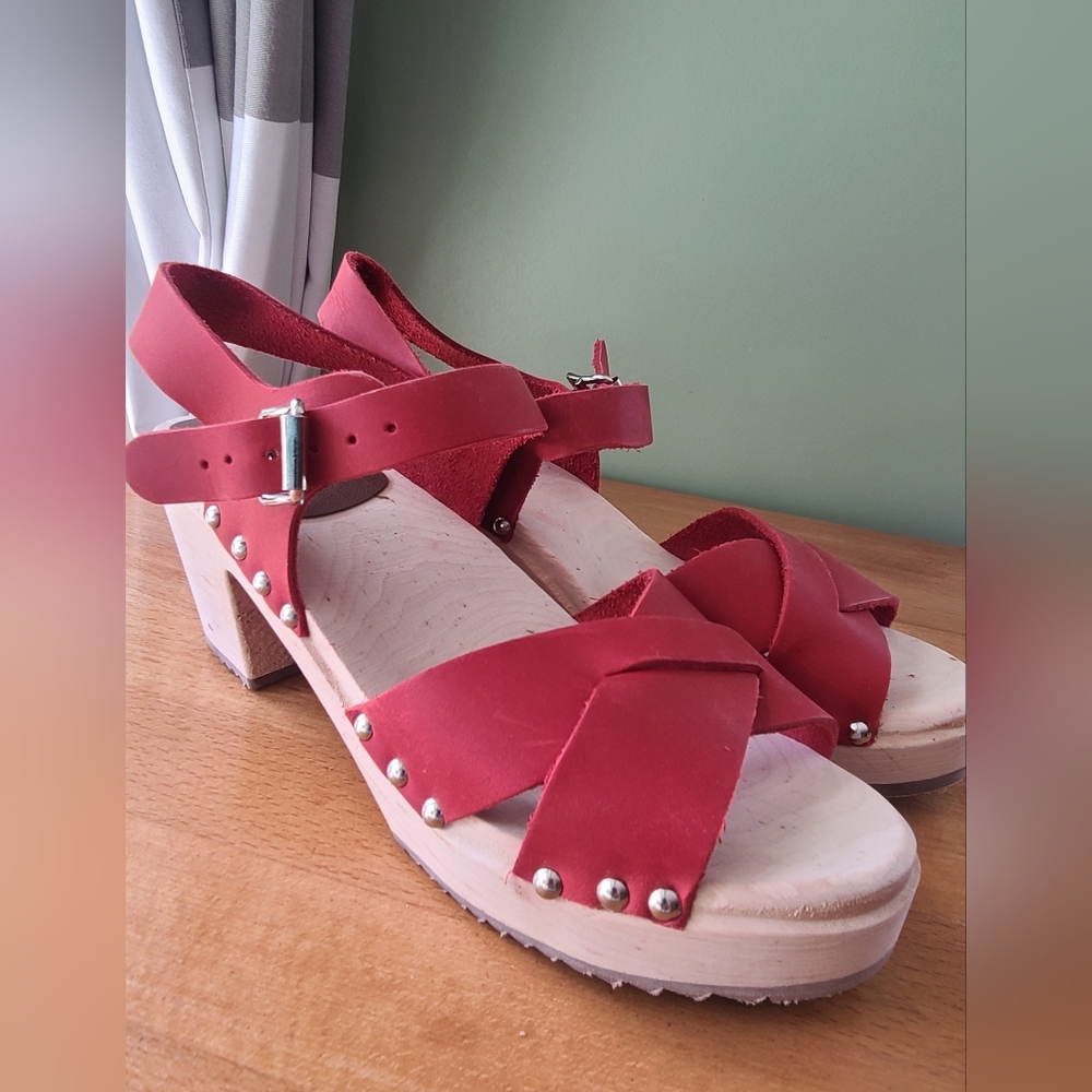 Mia Gertrude Red Sandal Size 40